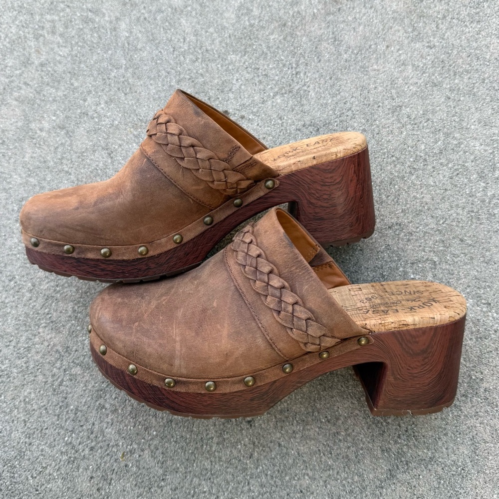 Kork-Ease Tilly clogs brown hand-finished leather maple bottom/woodgrain wedge 9